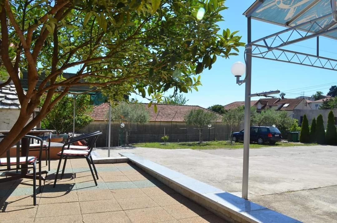 Apartments By The Sea Gradac, Makarska - 13681 Gradac (Split-Dalmatia) Exterior foto