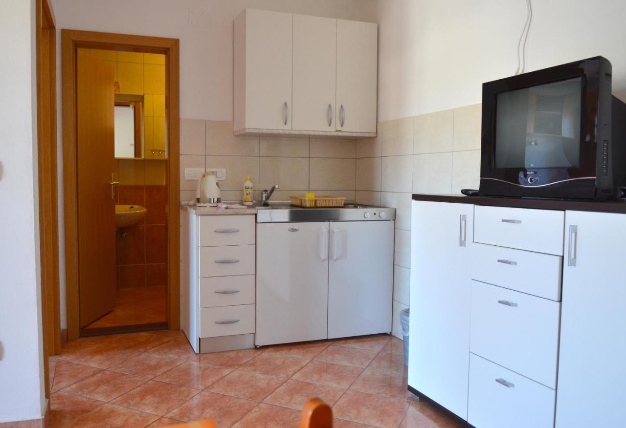 Apartments By The Sea Gradac, Makarska - 13681 Gradac (Split-Dalmatia) Exterior foto
