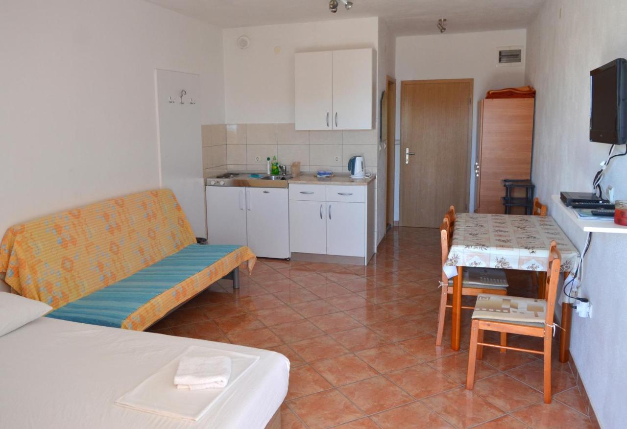 Apartments By The Sea Gradac, Makarska - 13681 Gradac (Split-Dalmatia) Exterior foto