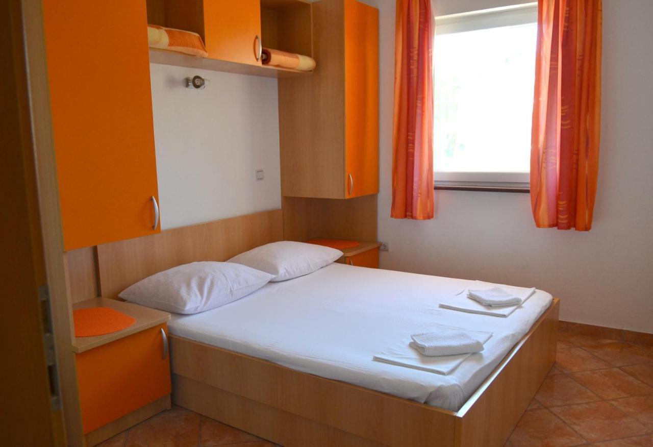 Apartments By The Sea Gradac, Makarska - 13681 Gradac (Split-Dalmatia) Exterior foto