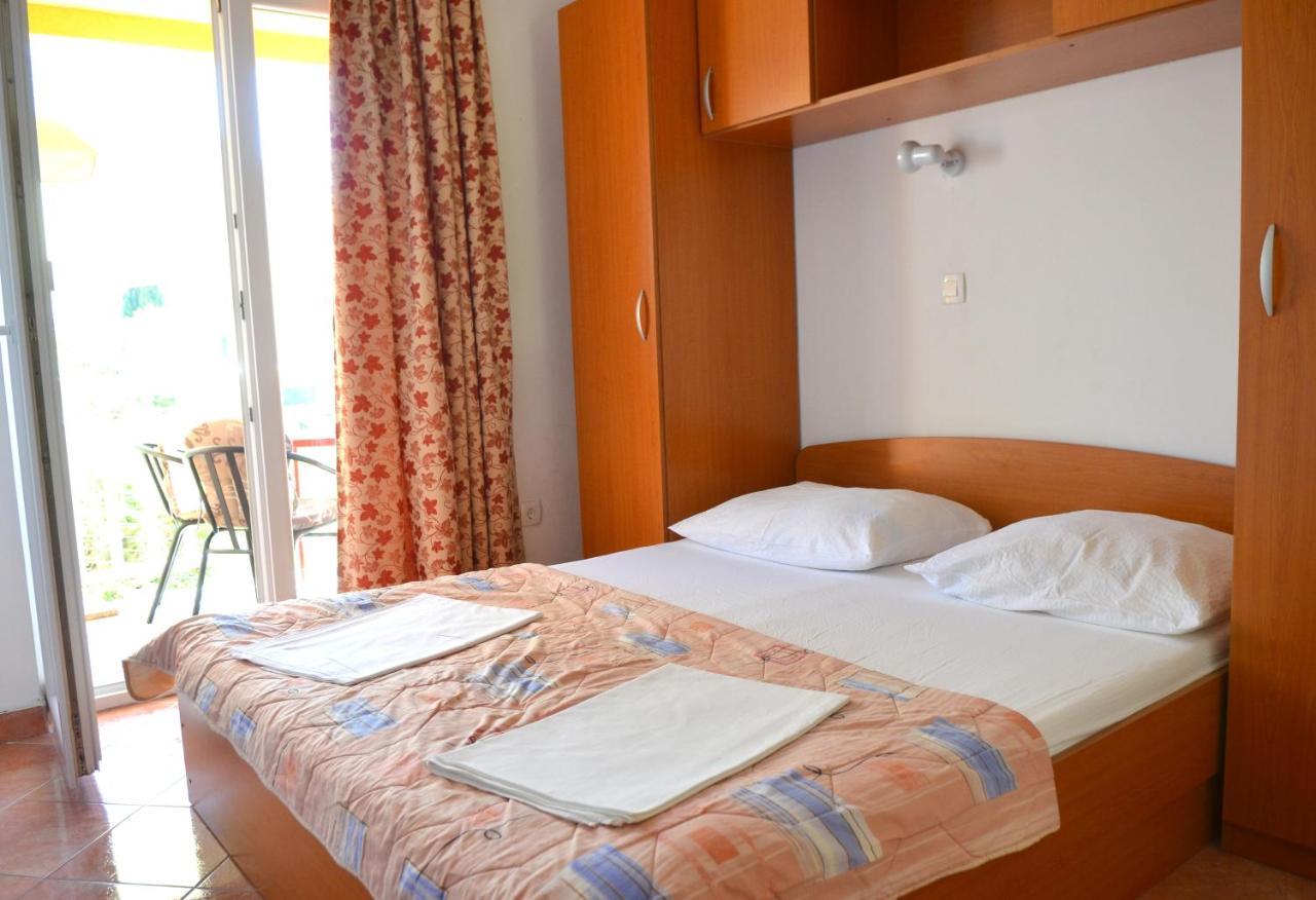 Apartments By The Sea Gradac, Makarska - 13681 Gradac (Split-Dalmatia) Exterior foto